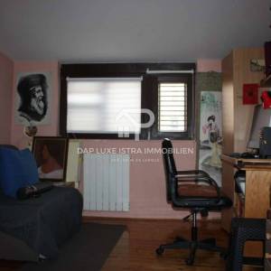 Pula centar - prostran i šarmantan stan 128m2 s terasom 