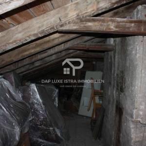 Pula centar - prostran i šarmantan stan 128m2 s terasom 