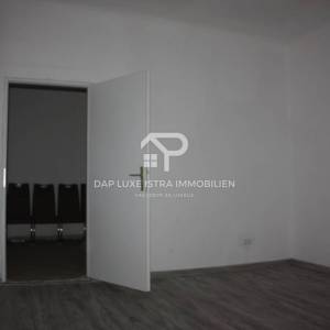 Pula Centar stan 70m2 za adaptaciju u blizini Rive 