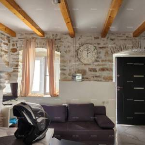 Pula Galižana. Renovirana kuća sa fantastičnim vrtom.