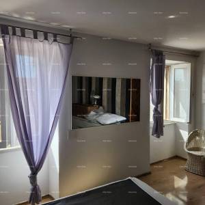 Pula Galižana. Renovirana kuća sa fantastičnim vrtom.