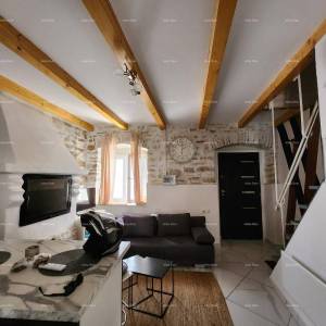 Pula Galižana. Renovirana kuća sa fantastičnim vrtom.