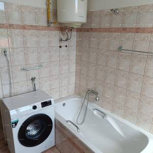 Pula. Kuća s poslovnim prostorom i garažom! Blizina Sindarele.