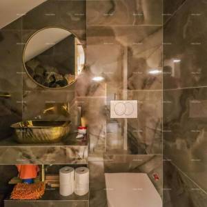 Pula - Loborika. Nova samostojeća kuća sa bazenom. Kvalitetno izgrađena i uređena.