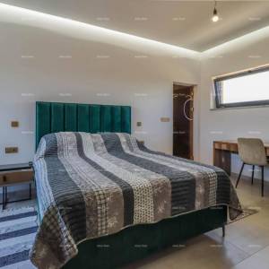 Pula - Loborika. Nova samostojeća kuća sa bazenom. Kvalitetno izgrađena i uređena.