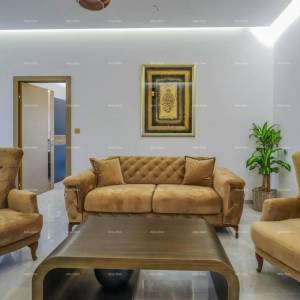 Pula - Loborika. Nova samostojeća kuća sa bazenom. Kvalitetno izgrađena i uređena.