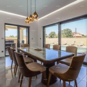 Pula - Loborika. Nova samostojeća kuća sa bazenom. Kvalitetno izgrađena i uređena.