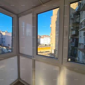 Pula – renoviran dvosobni stan u centru, 72,83 m². Stan se nalazi na tržnici.