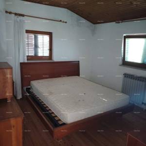 Pula Savršen mir i potencijal: nekretnina s 12 spavaćih soba, bazenom i prekrasnim pogledom na more u Pomeru