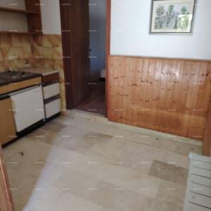 Pula Savršen mir i potencijal: nekretnina s 12 spavaćih soba, bazenom i prekrasnim pogledom na more u Pomeru