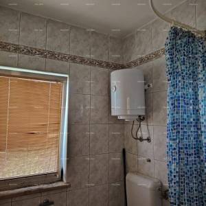 Pula Savršen mir i potencijal: nekretnina s 12 spavaćih soba, bazenom i prekrasnim pogledom na more u Pomeru