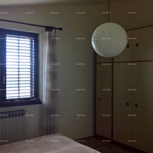 PULA – Škatari, obiteljska samostojeća kuća s velikom okućnicom