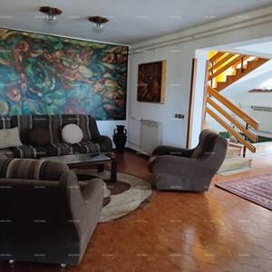 PULA – Škatari, obiteljska samostojeća kuća s velikom okućnicom