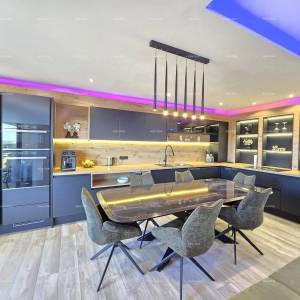 Pula. Stoja. par minuta do mora. Luksuzna novogradnja! Stan s pogledom na more!