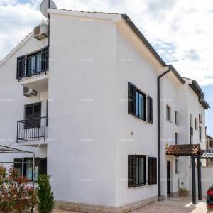 Pula Veruda , blizina Verudele, Marine.