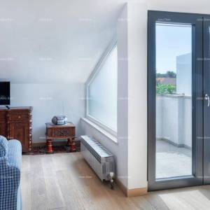 Pula Veruda , blizina Verudele, Marine.