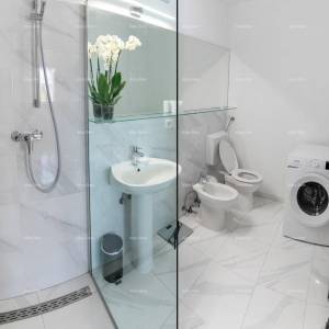 Pula Veruda , blizina Verudele, Marine.