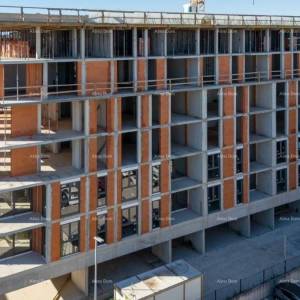 Pula! Višestambena, moderna zgrada s liftom, blizu centra.S3