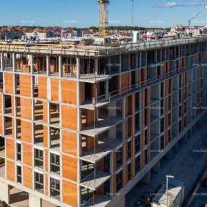 Pula. Višestambeni novi objekt. Blizina nove bolnice. S37
