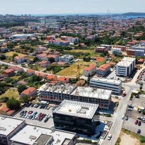 Pula. Višestambeni novi objekt. Blizina nove bolnice. S37