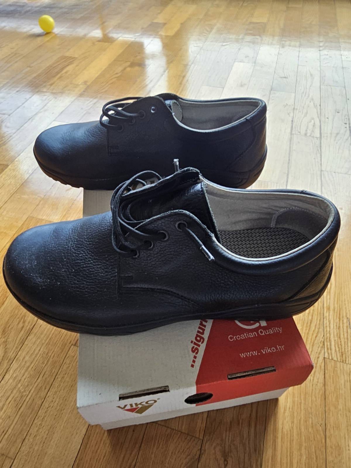 Radne cipele Viko broj 45 Nove