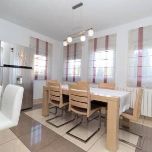 RAVNA GORA – Kuća s wellnessom, apartmanom i dvorištem za miran život