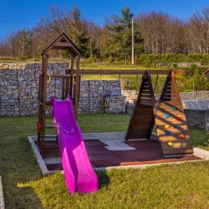 RAVNA GORA - Kuća sa saunom i jacuzzijem