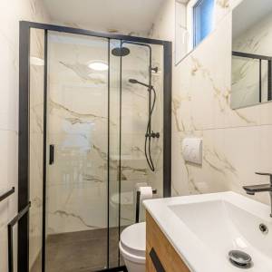 RAVNA GORA - Kuća sa saunom i jacuzzijem