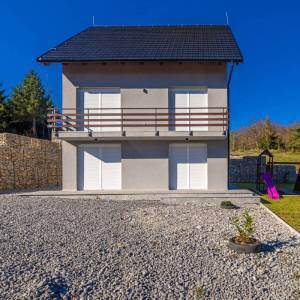 RAVNA GORA - Kuća sa saunom i jacuzzijem