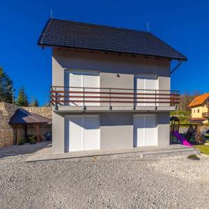 RAVNA GORA - Kuća sa saunom i jacuzzijem