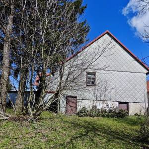 RAVNA GORA – kuća za adaptaciju s velikom okućnicom i potencijalom za dodatnu gradnju