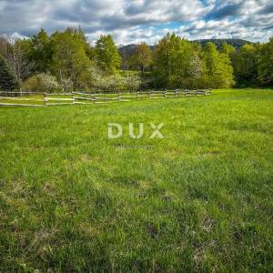 RAVNA GORA, STARI LAZ – građevinsko zemljište 1.204 m² za izgradnju dvije kuće za odmor s bazenom