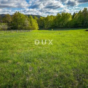 RAVNA GORA, STARI LAZ – građevinsko zemljište 1.204 m² za izgradnju dvije kuće za odmor s bazenom