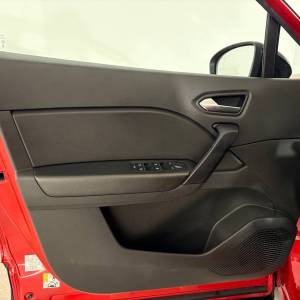 Renault Captur Limited TCe 90 - 3 godine jamstva