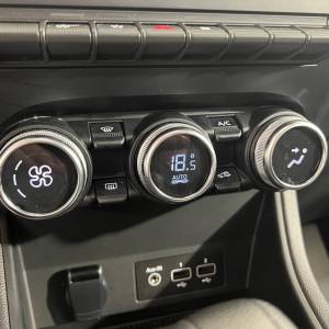 Renault Captur techno TCe 140 EDC