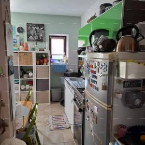 Renovirana kamena kuća u nizu – 4 km od centra Pule