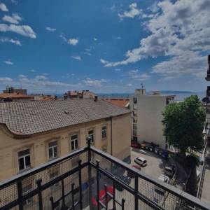 RIJEKA, BELVEDER - Četverosobni stan s dnevnim boravkom