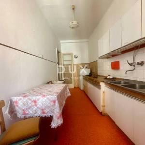 RIJEKA, BRAJDA – Dvosoban stan s balkonom i pogledom na more, idealan za studente