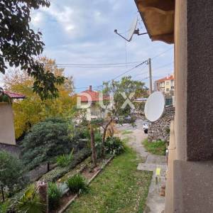 RIJEKA, BULEVARD - Trosobni stan u vili – idealan za uređenje po vlastitoj želji, 79m2