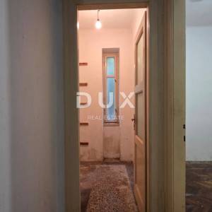 RIJEKA, BULEVARD - Trosobni stan u vili – idealan za uređenje po vlastitoj želji, 79m2