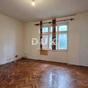 RIJEKA, BULEVARD - Trosobni stan u vili – idealan za uređenje po vlastitoj želji, 79m2