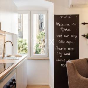 RIJEKA, CENTAR – Dva odvojena stana s pogledom na more, izvrsna prilika za investiciju