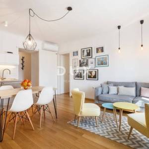 RIJEKA, CENTAR – Dva odvojena stana s pogledom na more, izvrsna prilika za investiciju