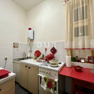 RIJEKA, CENTAR - Uredan stan na par koraka od Korza 