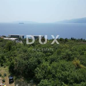 RIJEKA, COSTABELLA, BIVIO- samostojeća villa 450m2 s pogledom na more i bazenom + uređena okućnica 1100m2
