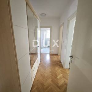 RIJEKA, COSTABELLA, BIVIO- samostojeća villa 450m2 s pogledom na more i bazenom + uređena okućnica 1100m2