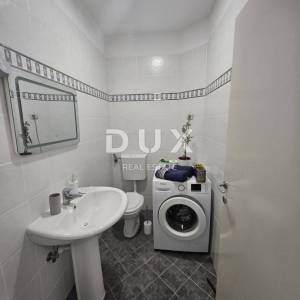 RIJEKA, COSTABELLA, BIVIO- samostojeća villa 450m2 s pogledom na more i bazenom + uređena okućnica 1100m2