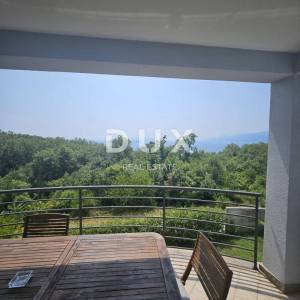 RIJEKA, COSTABELLA, BIVIO- samostojeća villa 450m2 s pogledom na more i bazenom + uređena okućnica 1100m2