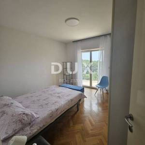 RIJEKA, COSTABELLA, BIVIO- samostojeća villa 450m2 s pogledom na more i bazenom + uređena okućnica 1100m2