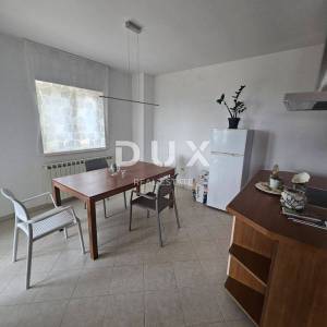 RIJEKA, COSTABELLA, BIVIO- samostojeća villa 450m2 s pogledom na more i bazenom + uređena okućnica 1100m2